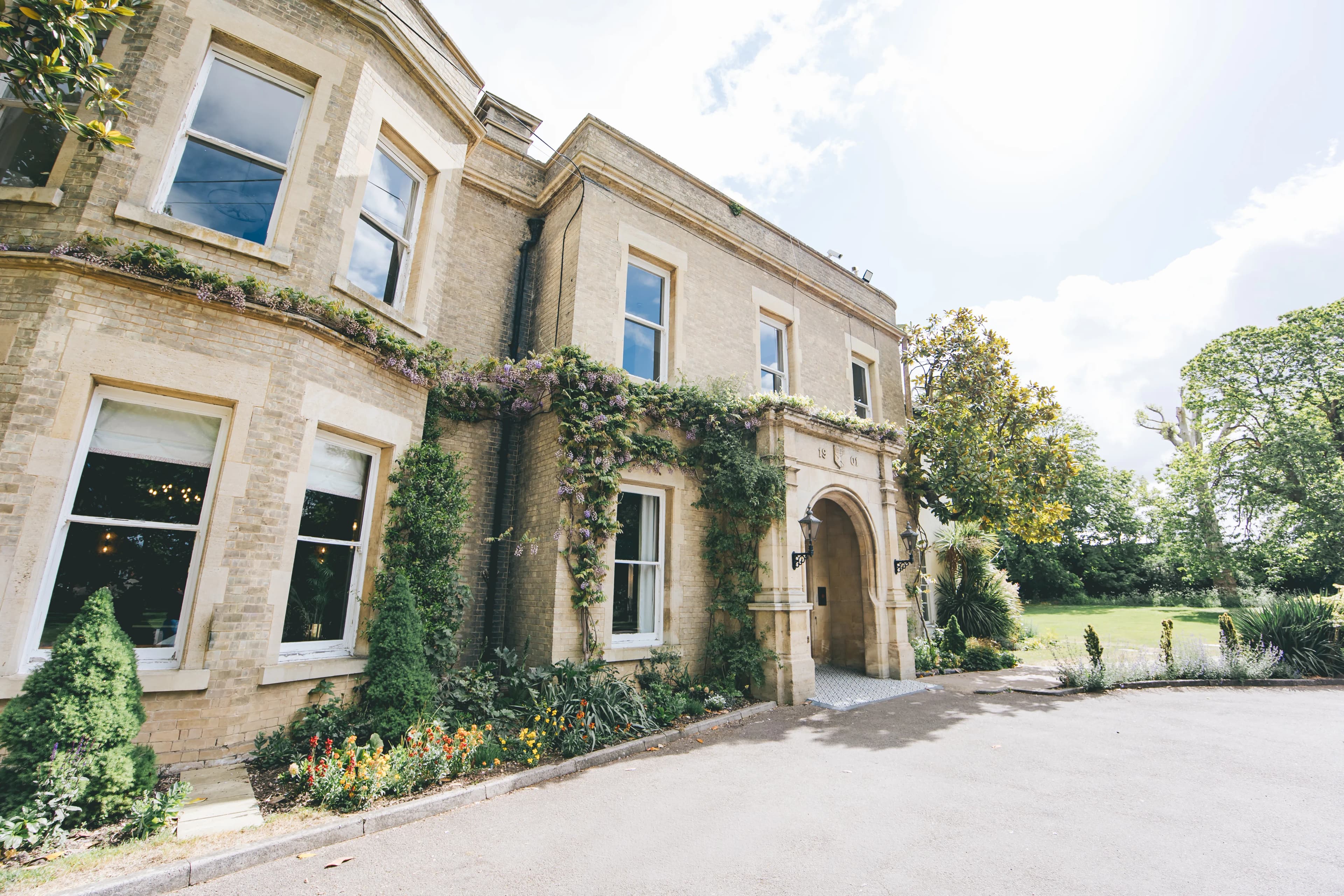 Contact Woodland Manor Hotel