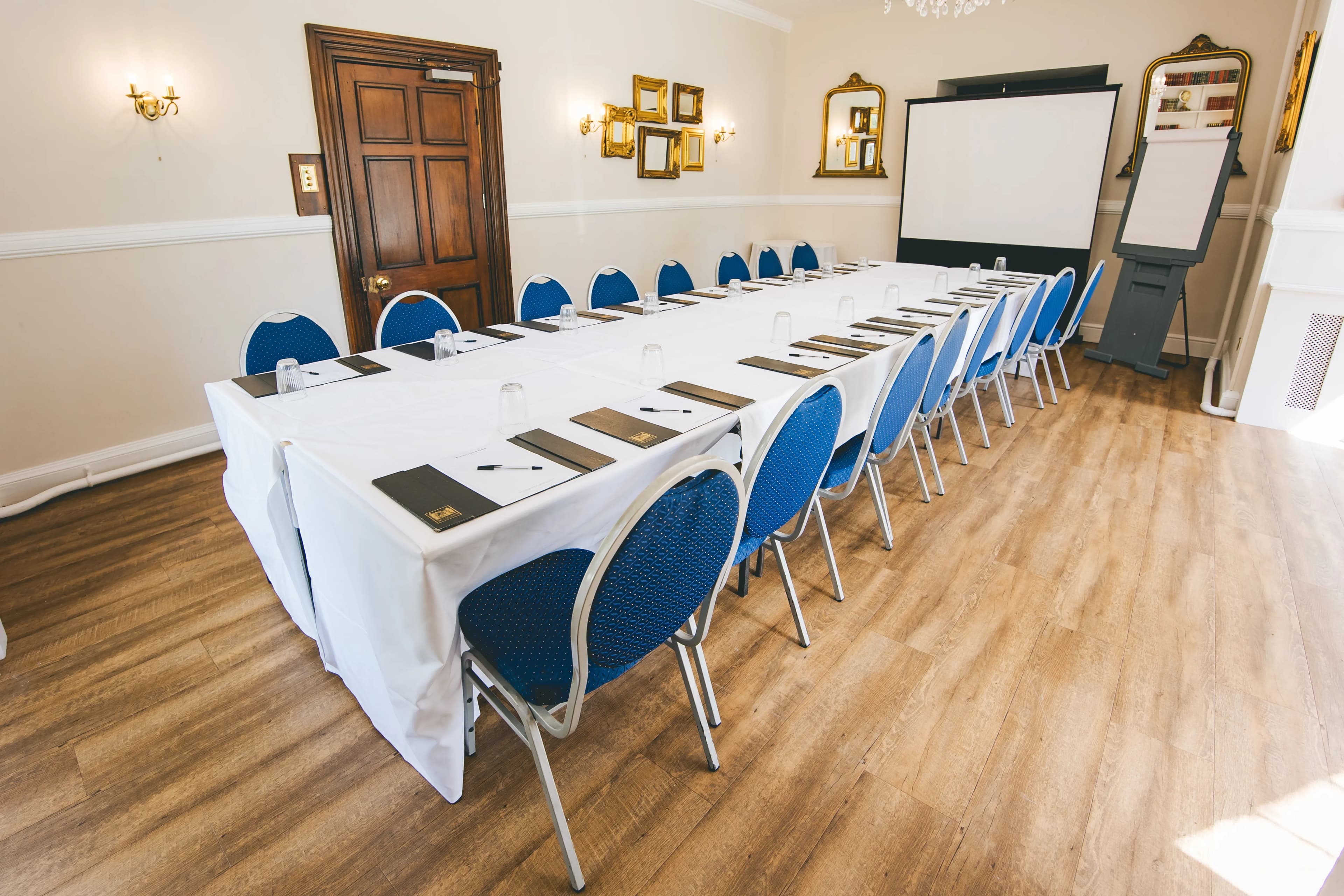 We offer a range of meeting spaces available in a variety of sizes and layouts. The Conservatory and Library are perfect for smaller meetings, and our Autograph Room for larger events.